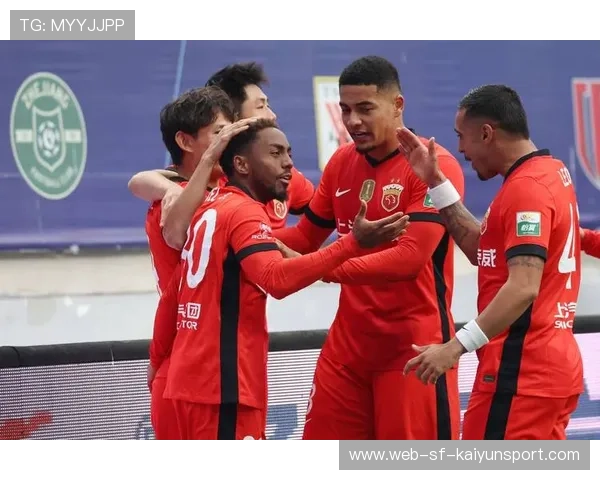 大连英博逼平强大的申花，原因曝光，4人上榜，引发足球圈大讨论